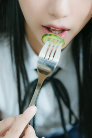 丁香五月婷婷中文_BD韩语视频大全
