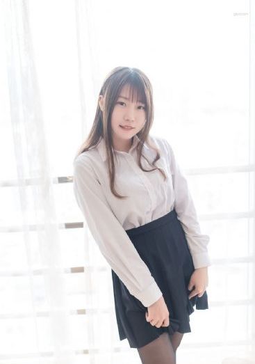 年轻女教师2bd高清在线观看_超清完整版观看
