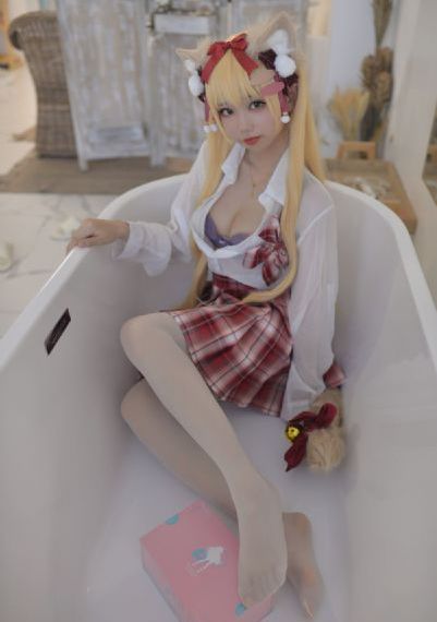 艳妇乳肉豪妇荡乳av无_BD英语在线播放观看