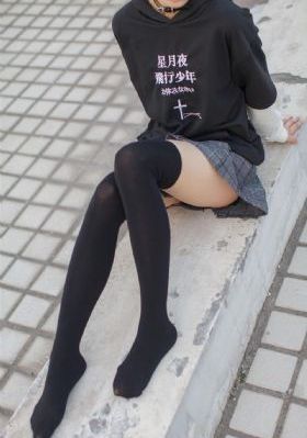 av免费一区二区_高清无删减在线观看