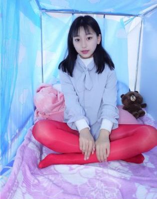 欧洲av免费看青草社区在线观看_720手机在线看